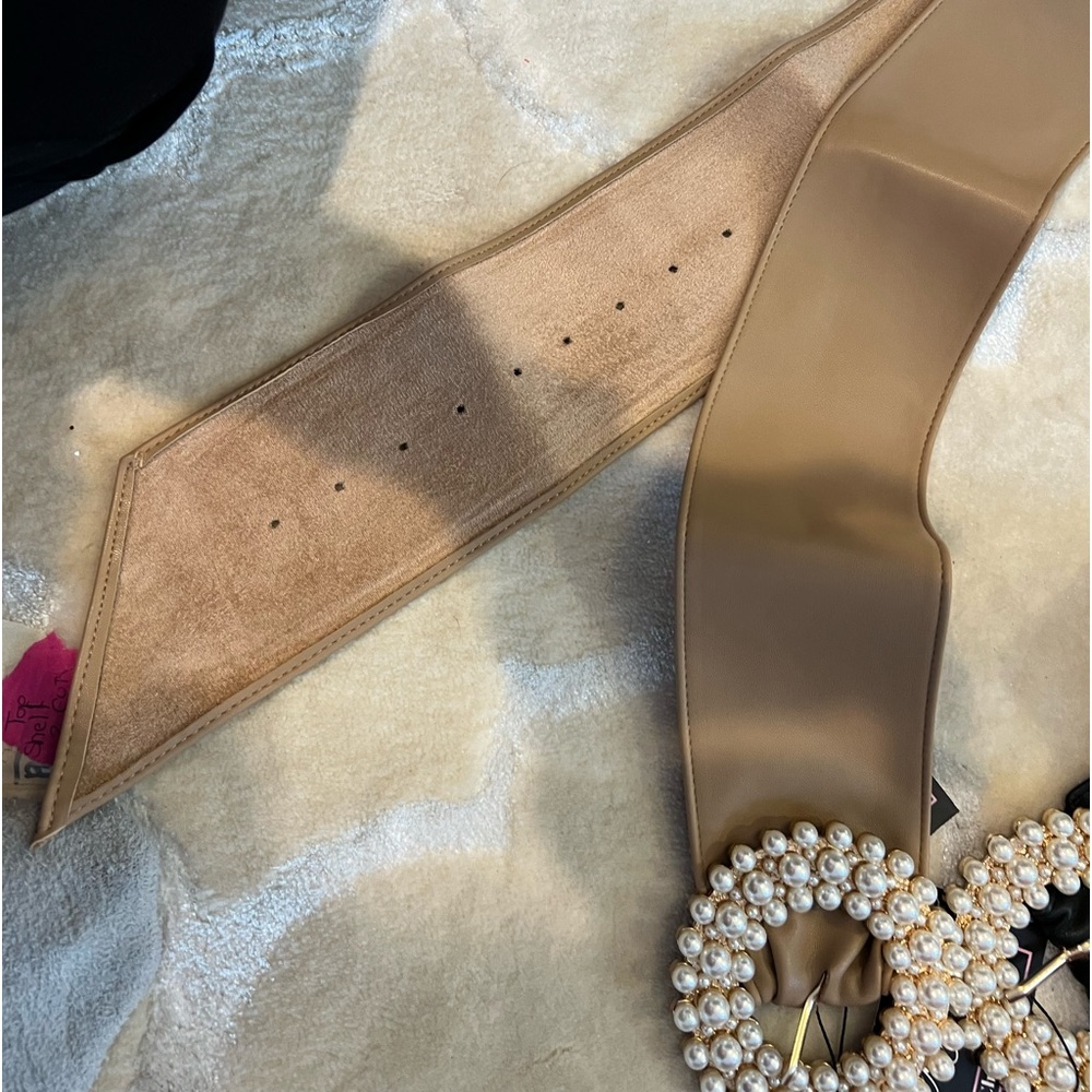 New women’s soft large pearl belt